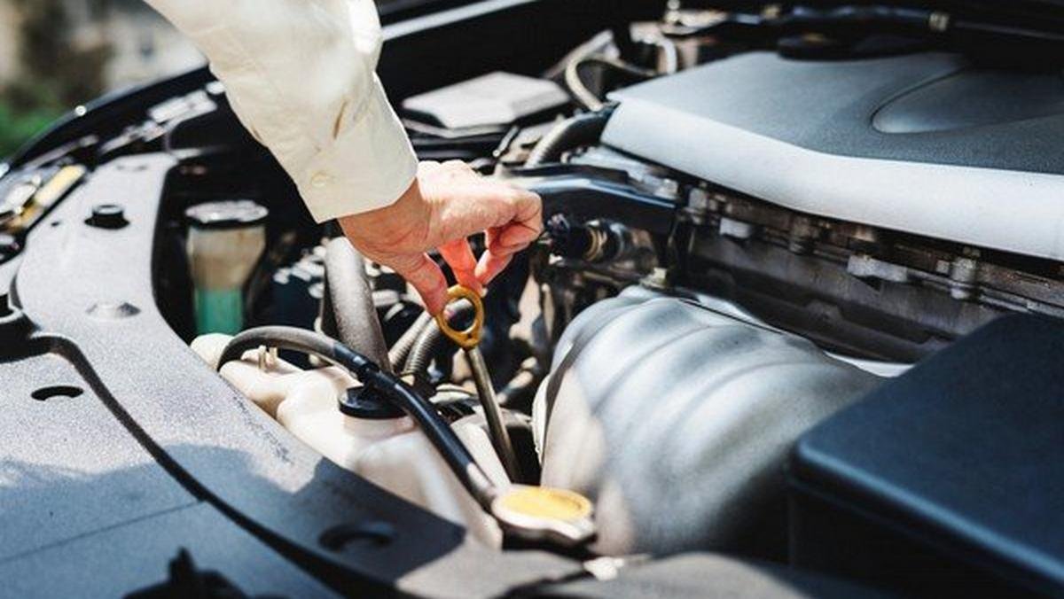 check accident history of car check engine bay