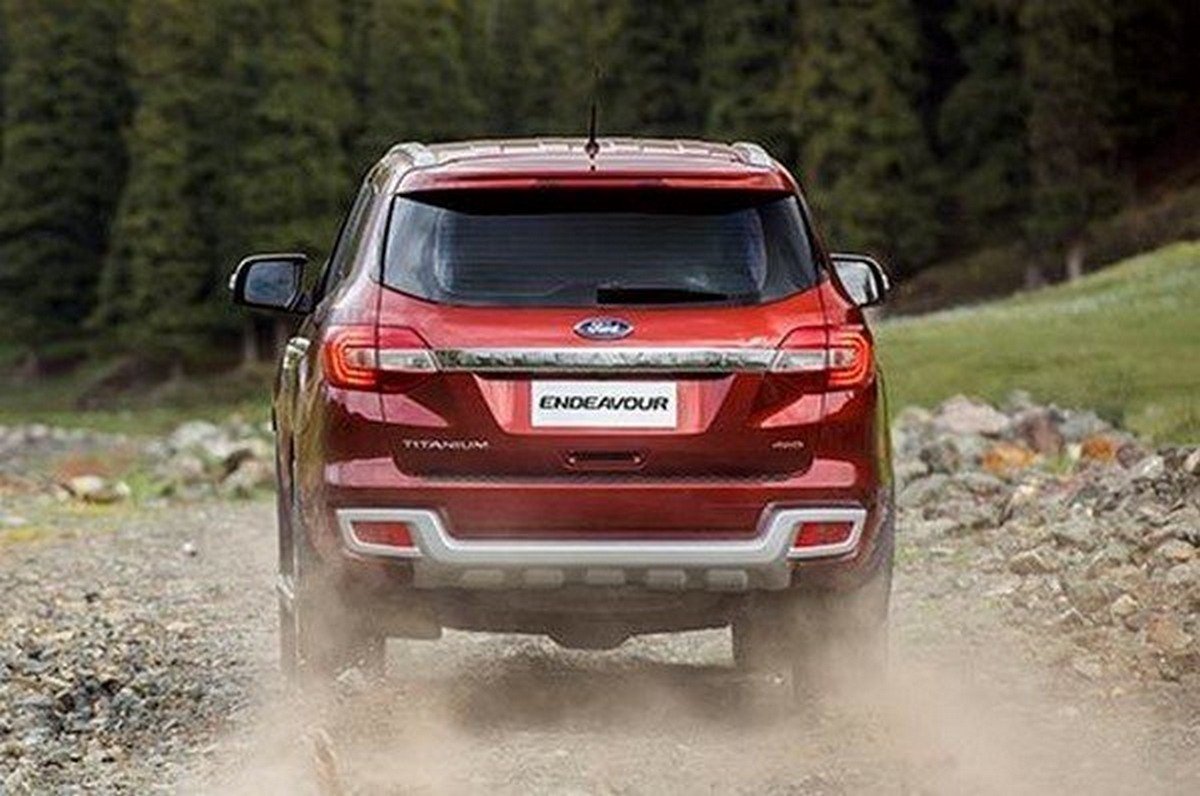 Outgoing Ford Endeavour, Rear View