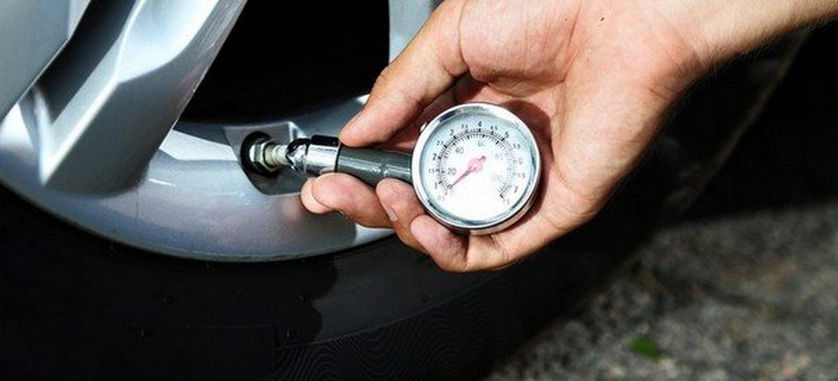 Tyre pressure gauge