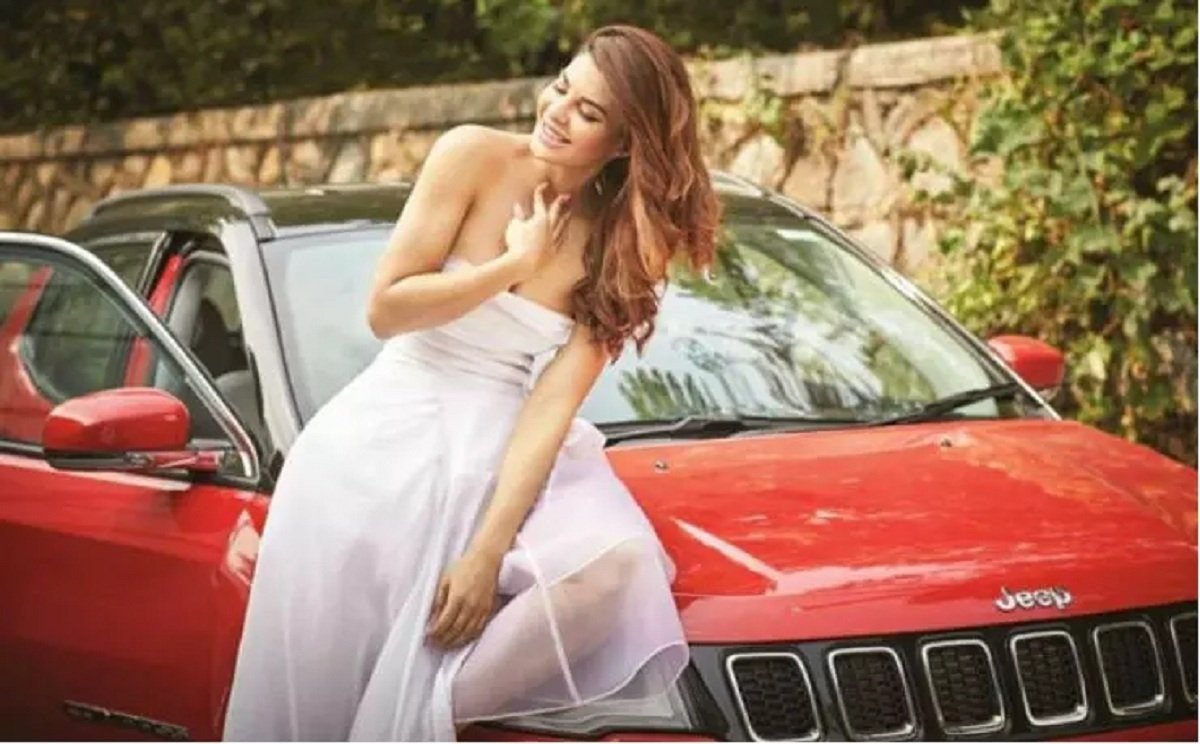 Bollywood Actresses with Jeep Compass - Jacqueline Fernandes