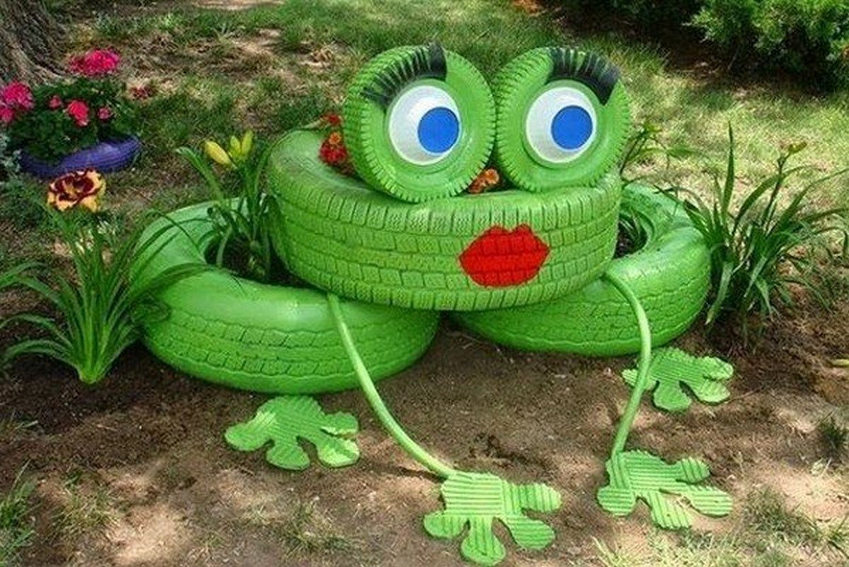 green tyre planter