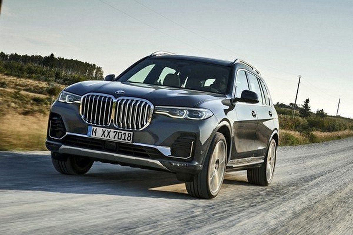 BMW X7, front side