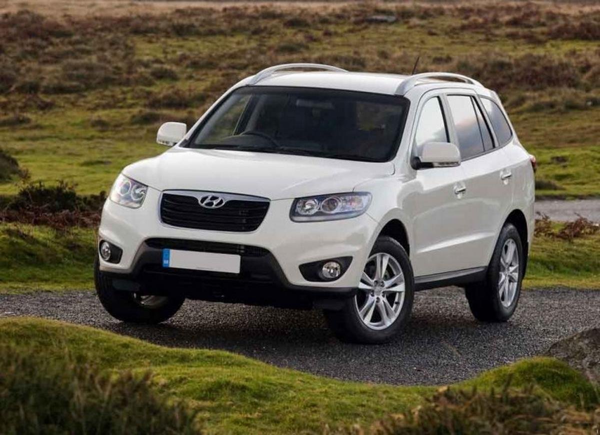 second-generation hyundai santa fe white front angle