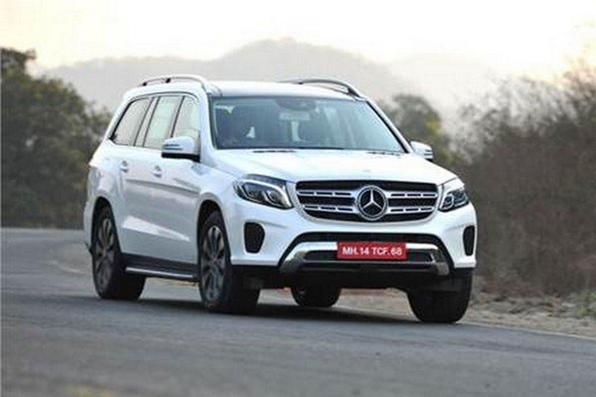 2017 mercedes gls 350d white front angle