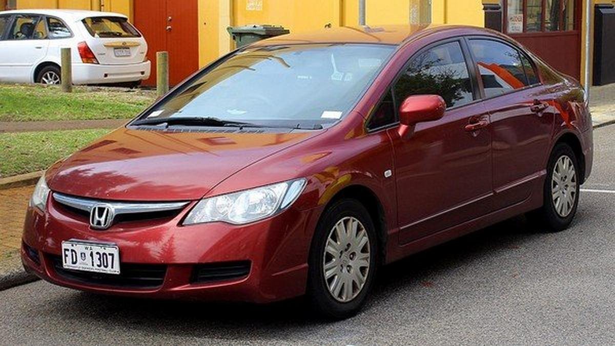 used eighth-gen Honda Civic red front