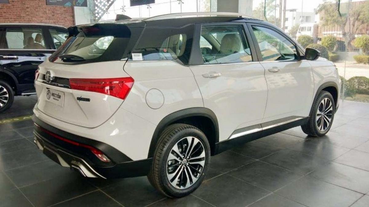 MG Hector facelift rear three quarters