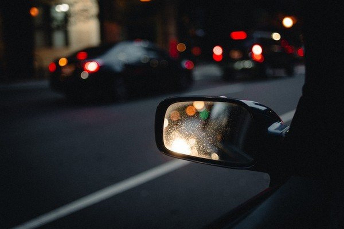 mirror car at night backgound