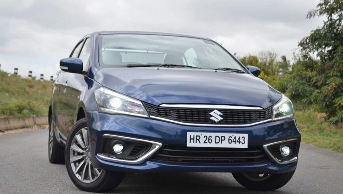 2018 maruti ciaz blue front angle