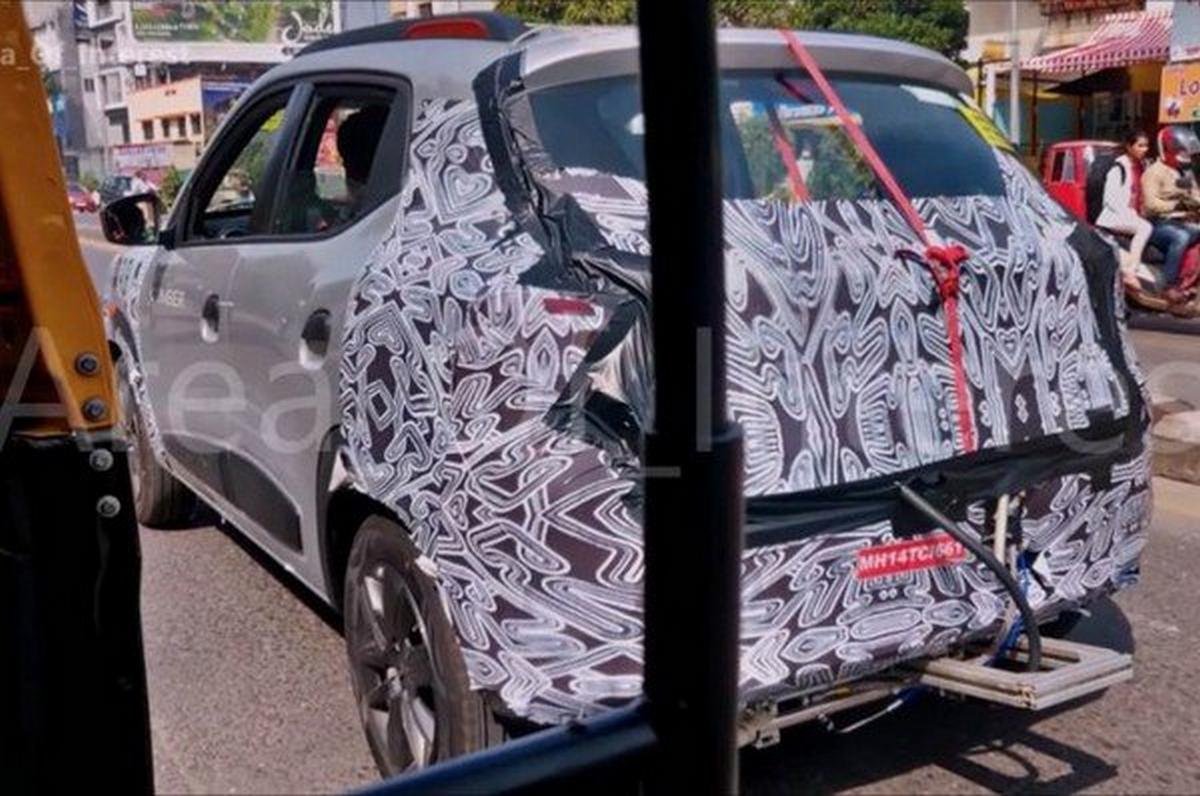 bs6 renault kwid climber spied rear angle
