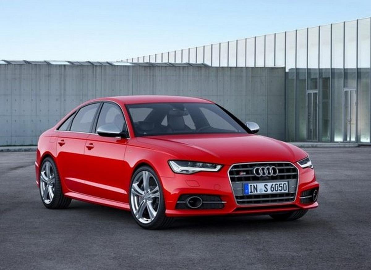 Audi S6 red front right view