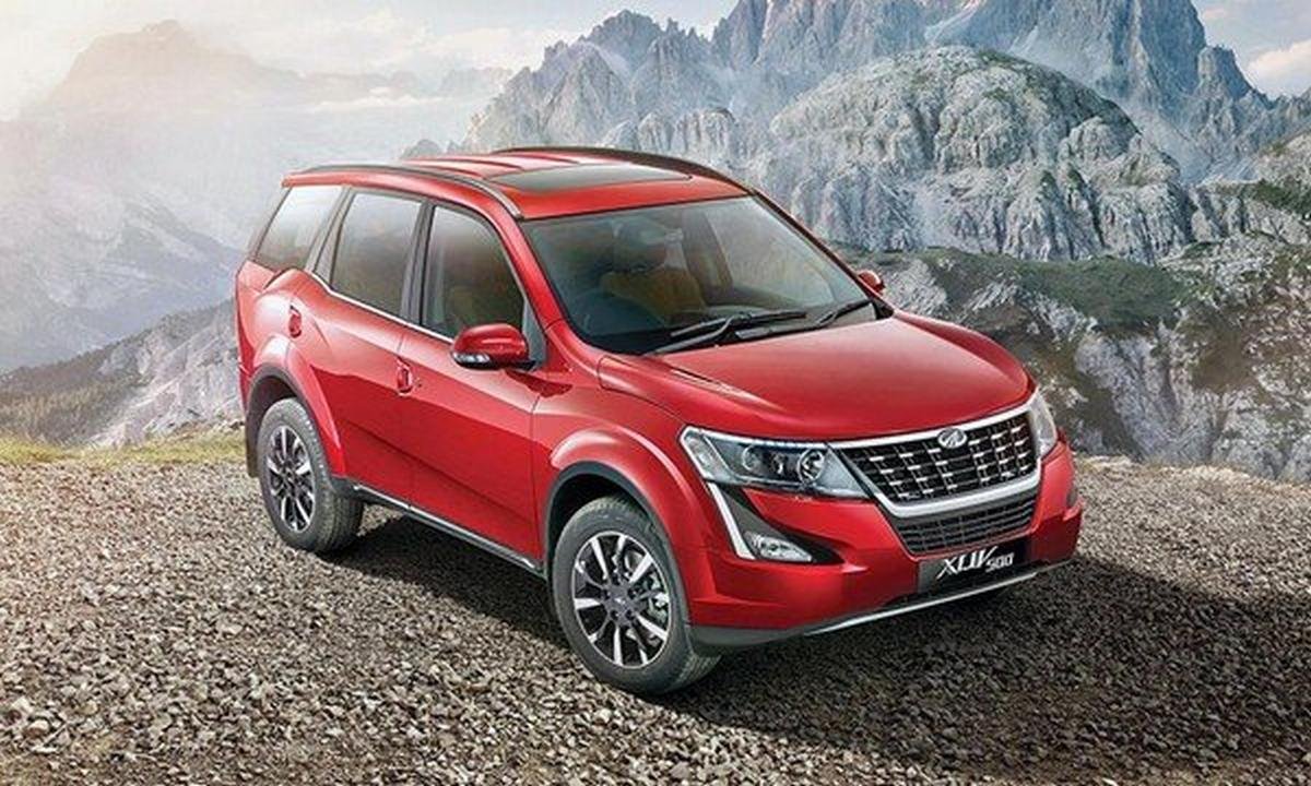 mahindra xuv500 red colour front three quarters right side