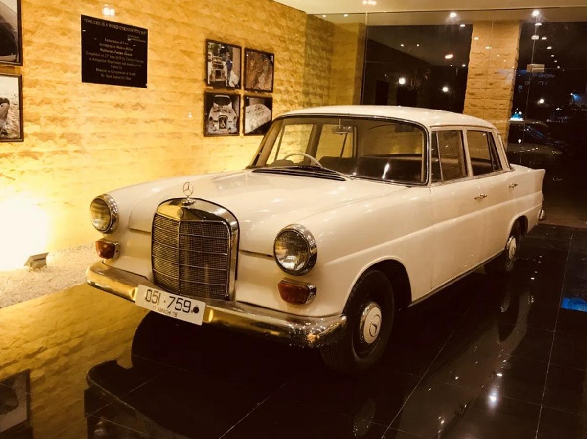 mercedes-benz 200 white front angle