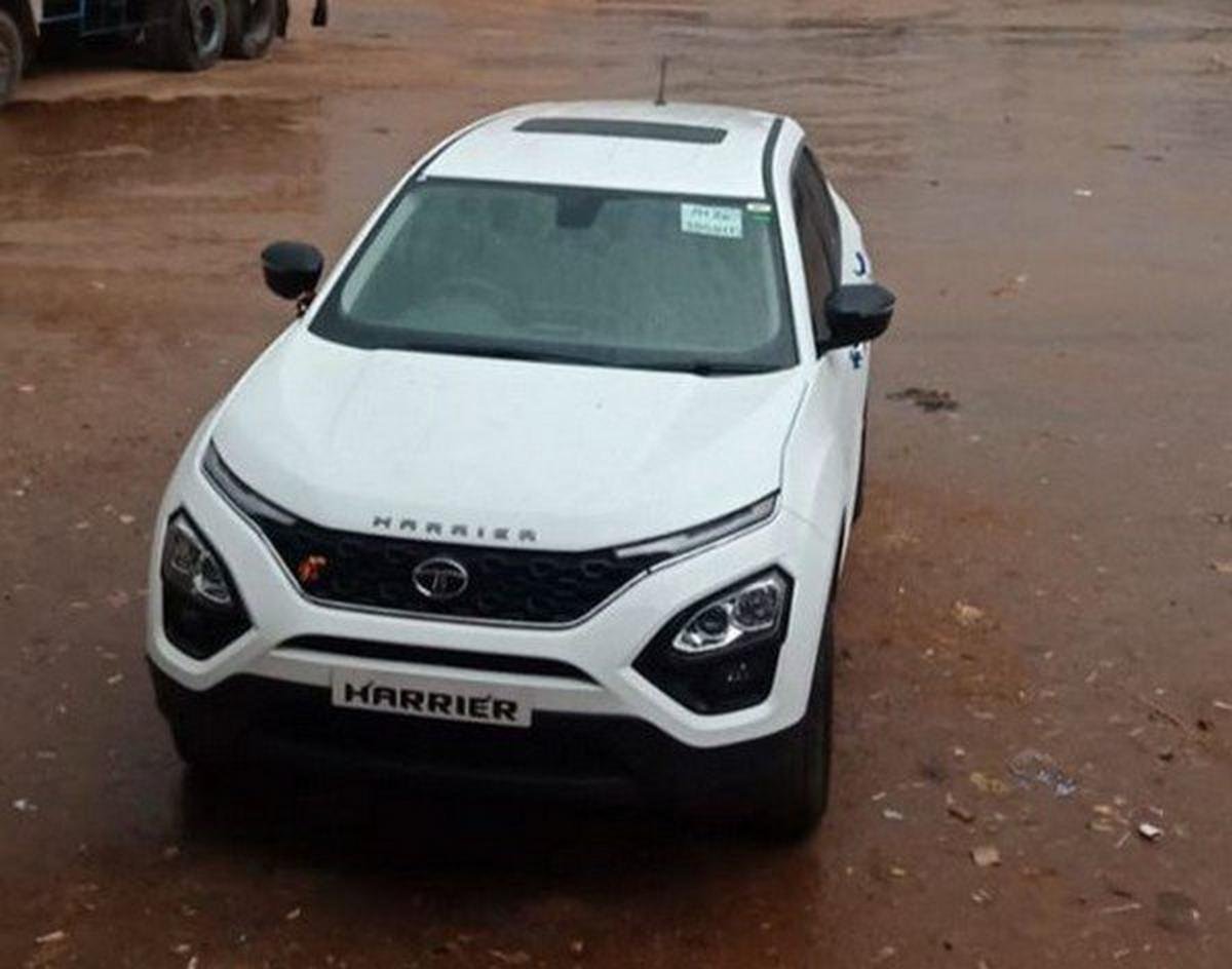 tata harrier white sunroof