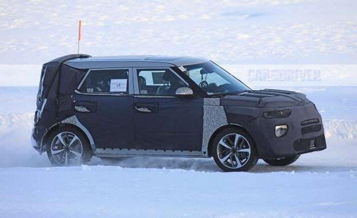 Kia Soul spied testing