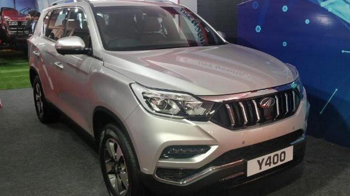 2018 Mahindra XUV700 white colour angular look