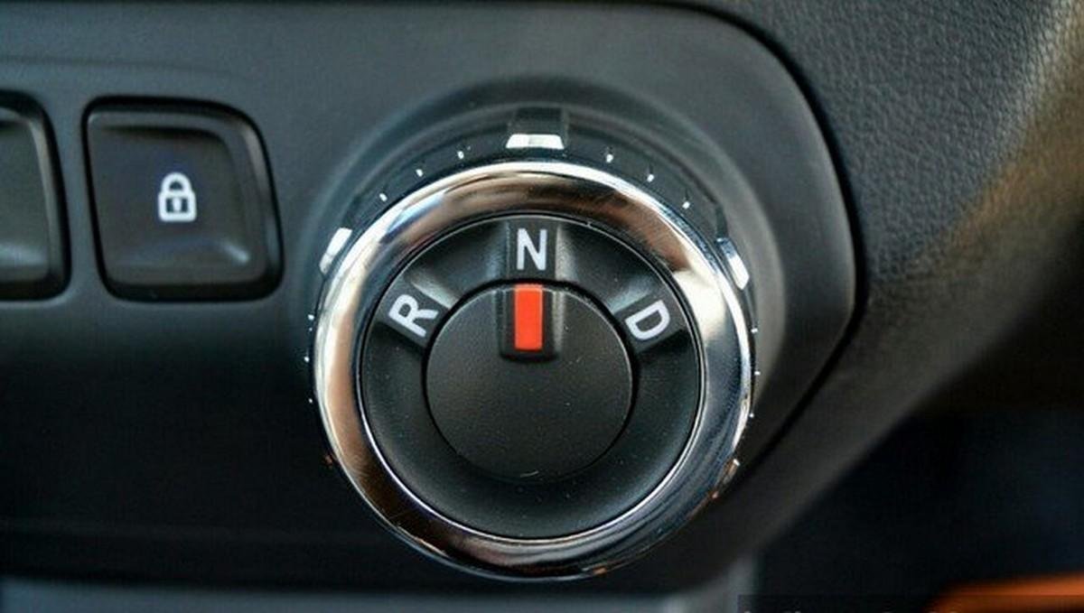 renault-kwid buttons