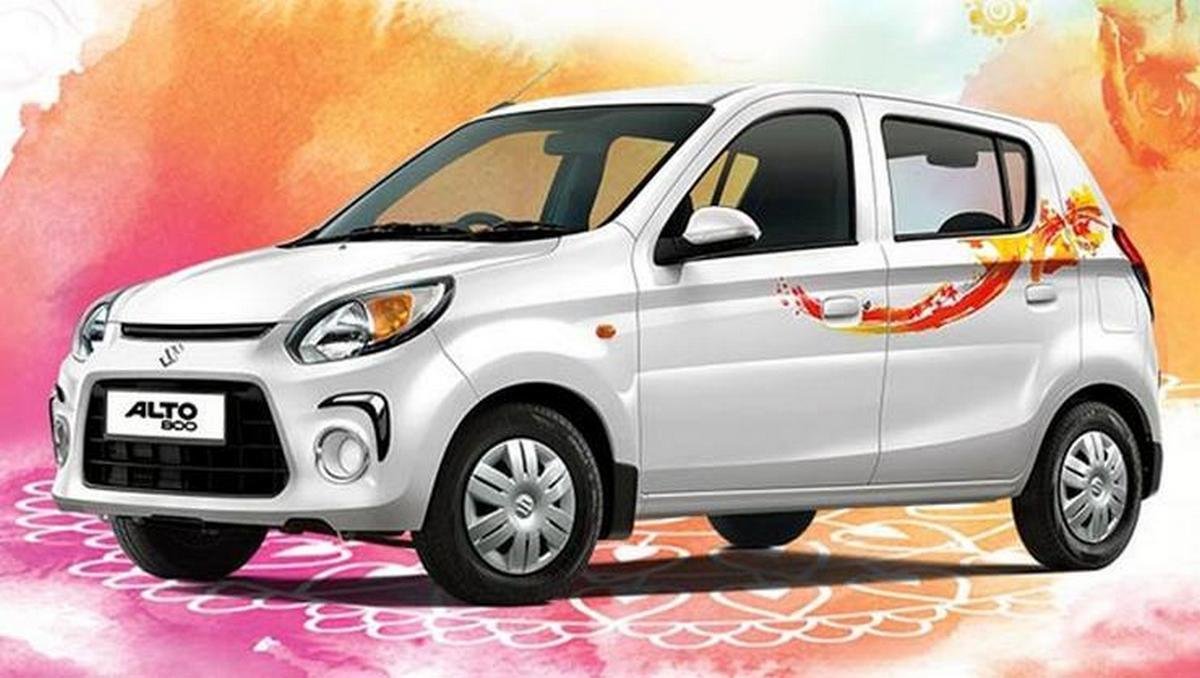 white maruti suzuki alto 800 front side view