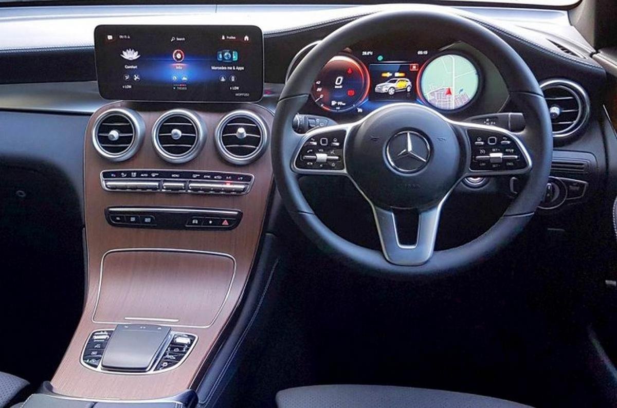 2021 Mercedes-Benz GLC interior dashboard