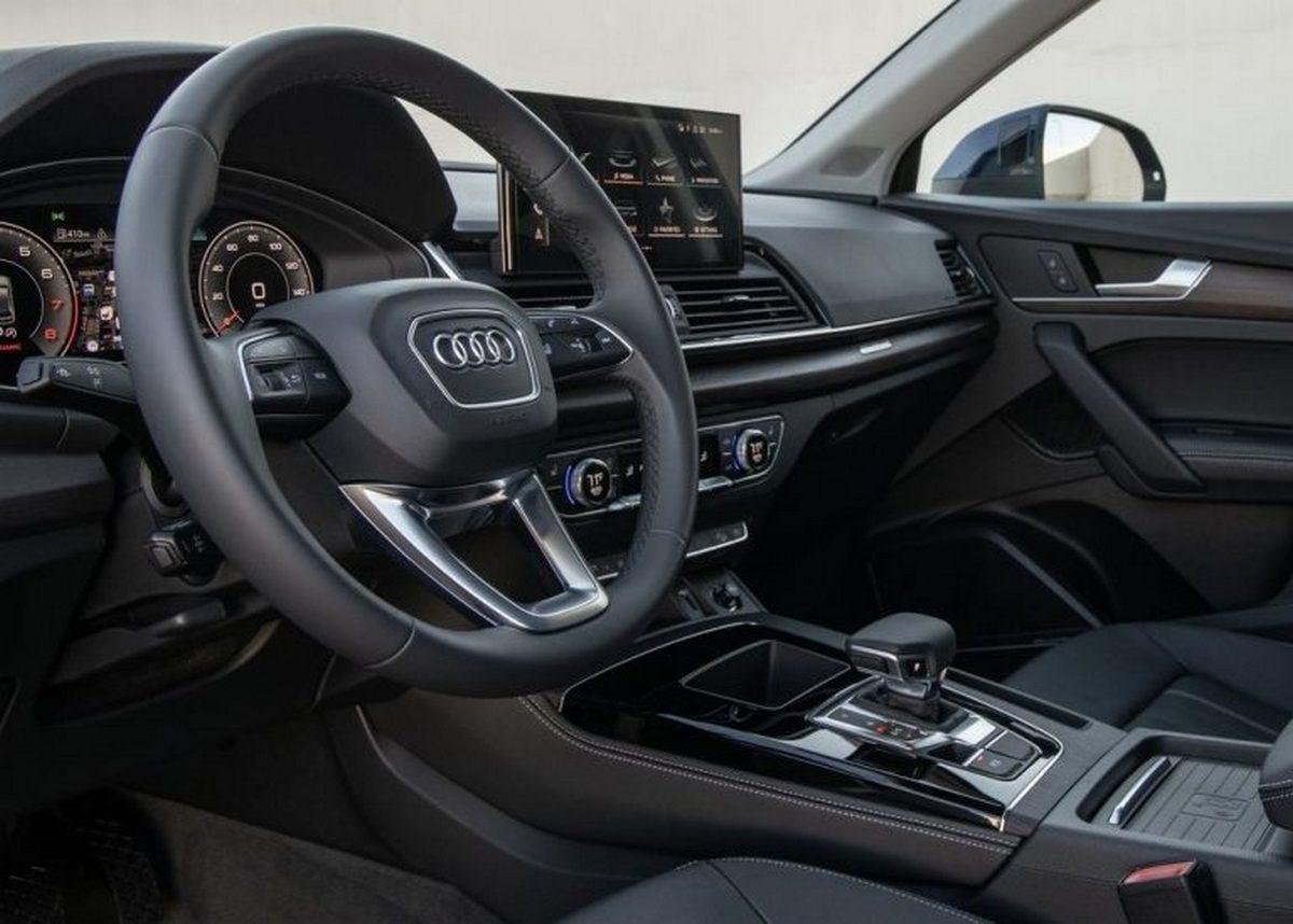 Inside-view-of-Audi-Q5-facelift