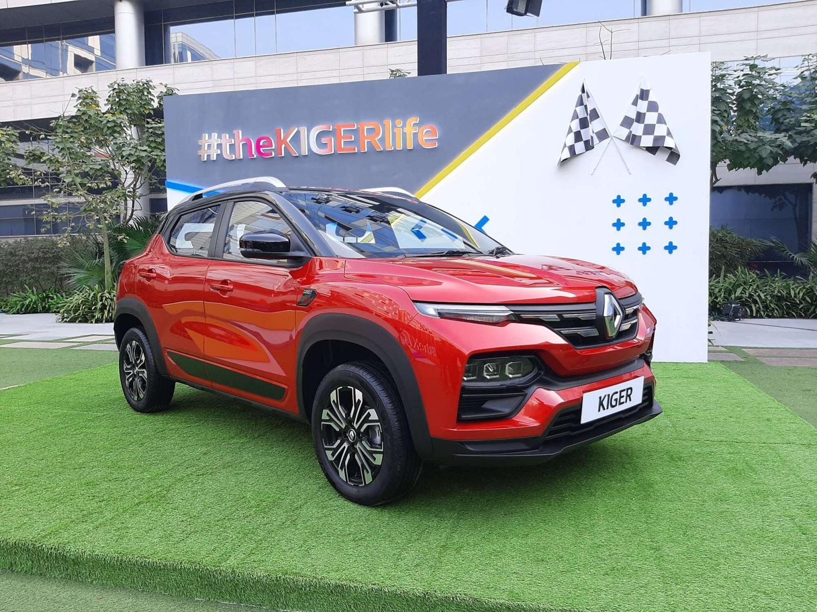Renault-Kiger-front-side-look