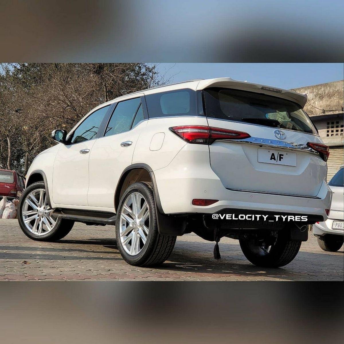 Rear-side-look-of-2021-Toyota-Fortuner