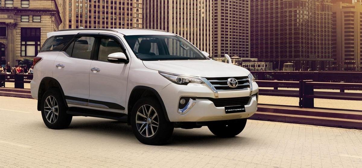 BS6 Toyota Fortuner launched, prices start at Rs. 28.18 lakhs.