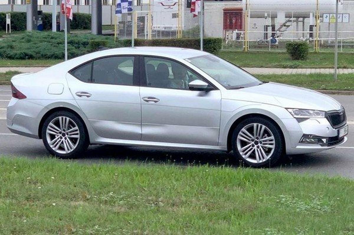 2020 skoda octavia silver side profile