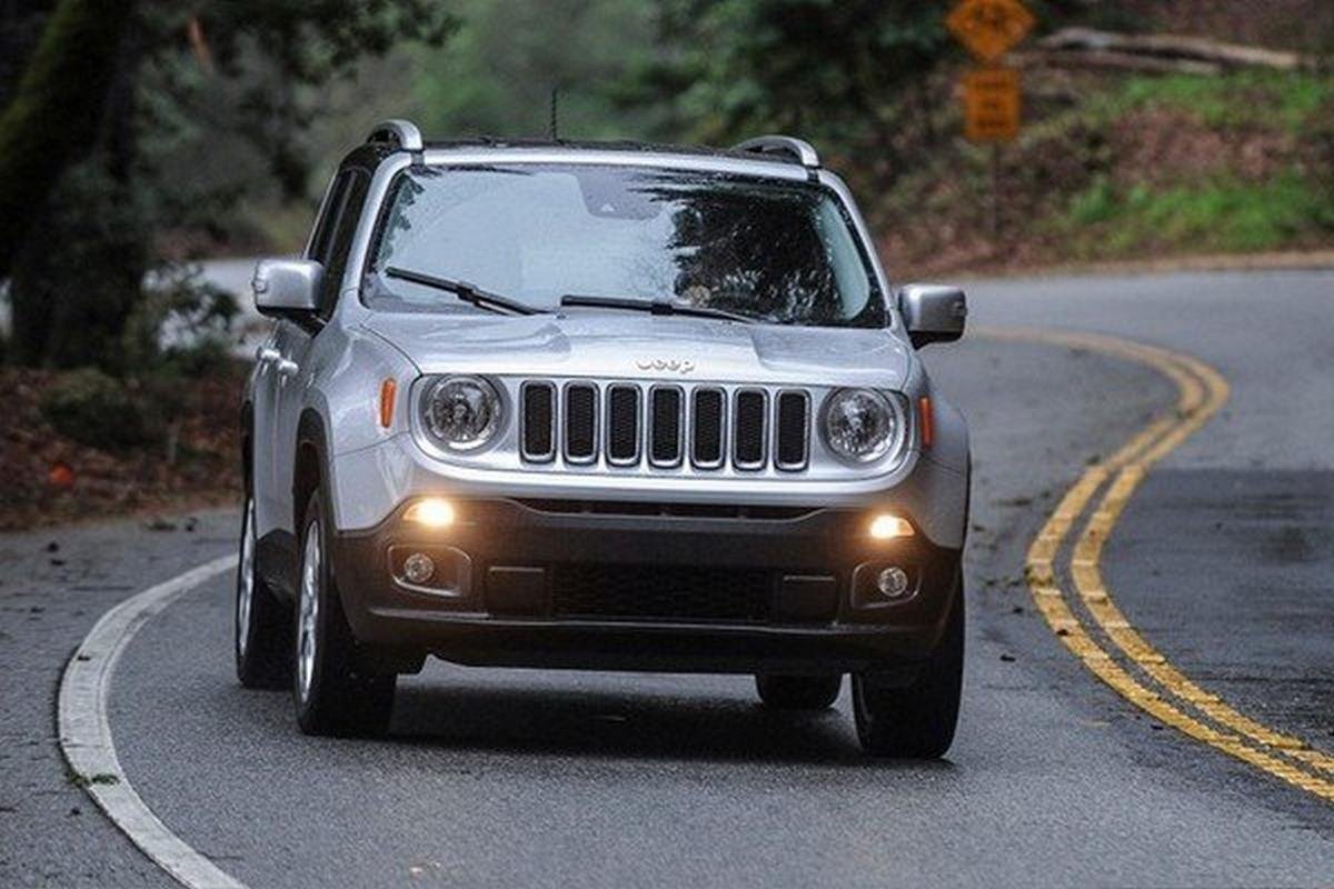 2019 Jeep Renegade grey colour on the road