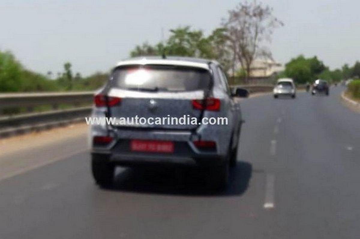 2019 mg ezs spied rear