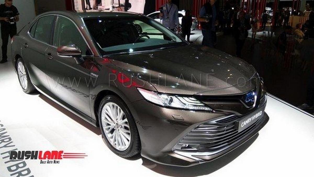 The Camry Hybrid at Paris Motor show 2018 front look
