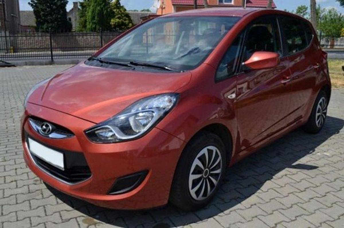 2018 Hyundai Santro dark red colour, front angular look