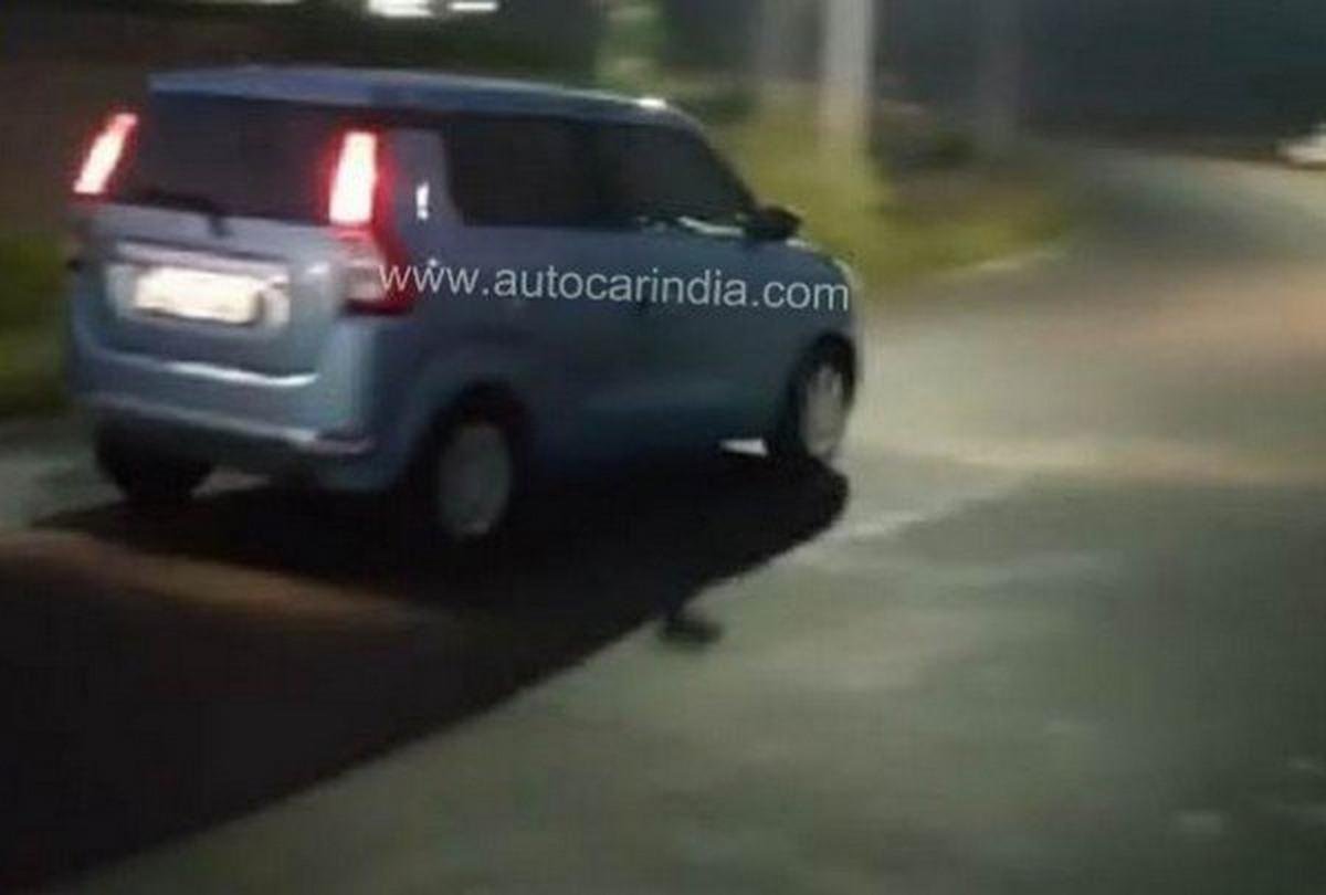 Maruti Suzuki Wagon R running on road with taillight 