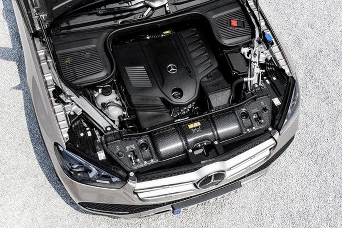 Mercedes GLE SUV engines under the hood