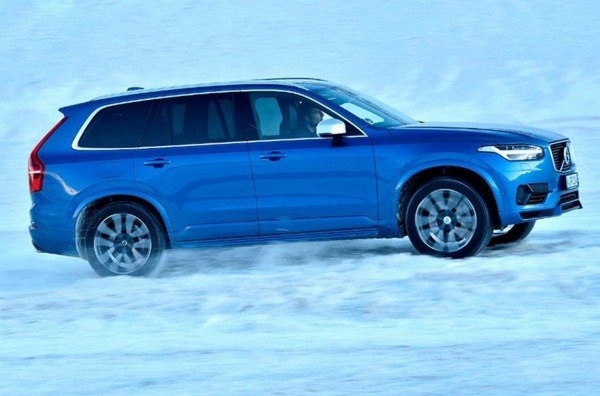 2019 Volvo Hybrid, Blue colour