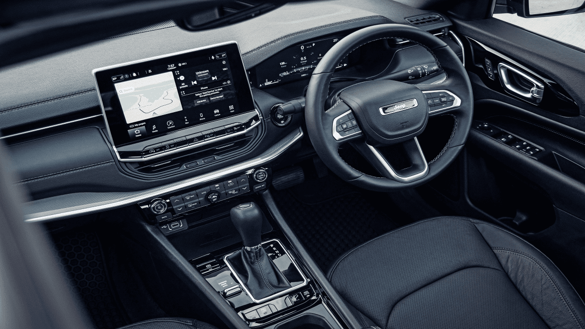 2021-Jeep-Compass-interior