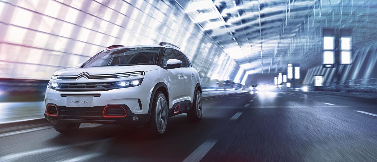 citroen suv - Citroen c5 aircross white front view