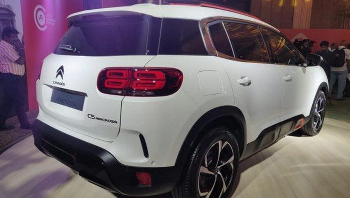 citroen c5 aircross white three quarter right side