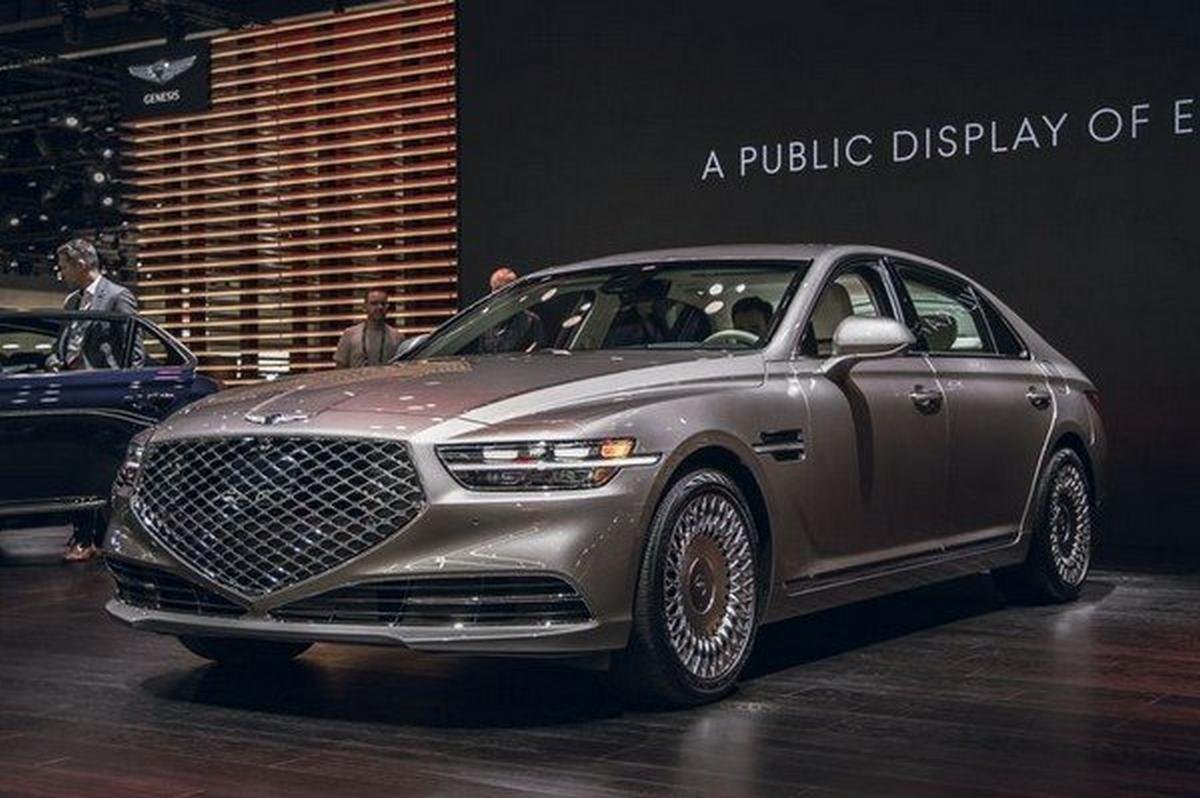 genesis g90 facelift grey front angle