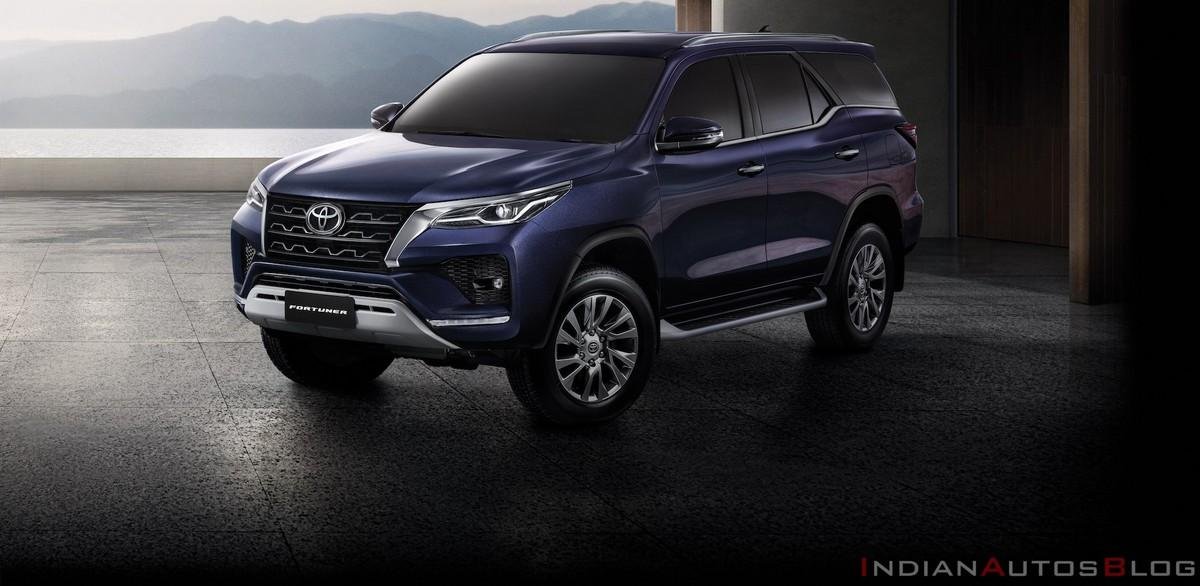 2021-toyota-fortuner-facelift-exterior-three quarter 