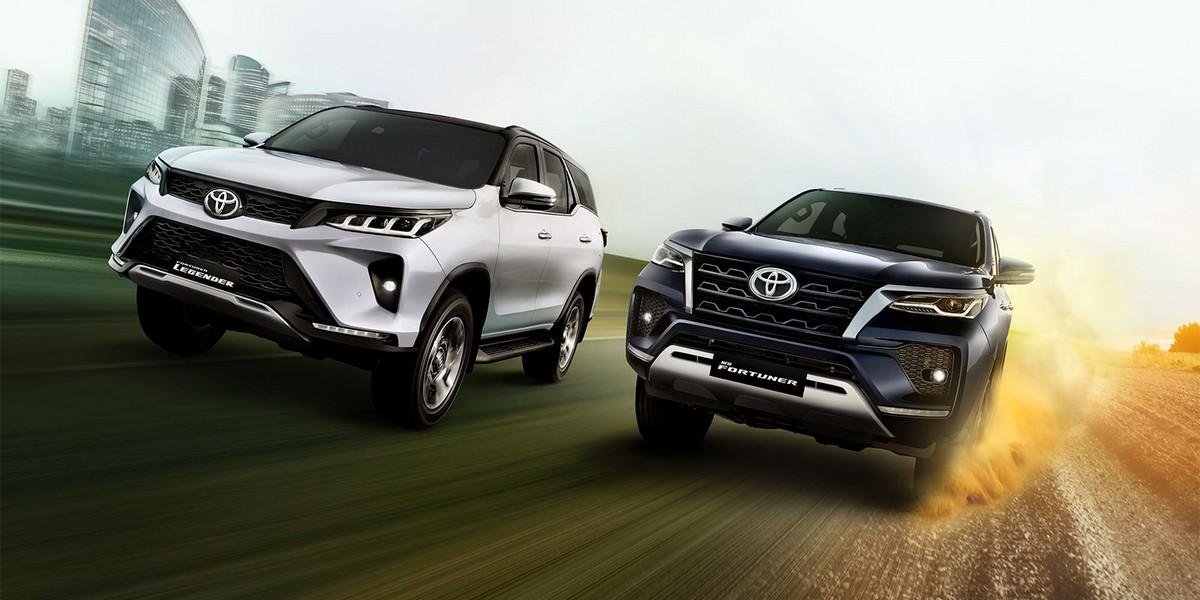 toyota-fortuner-2021-front-end-regular-vs-legender