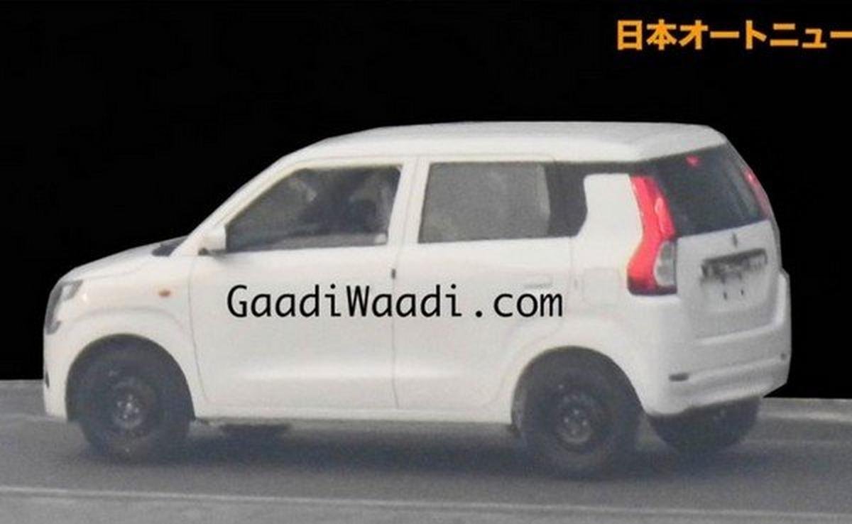 Maruti Suzuki WagonR, Left Angular Look