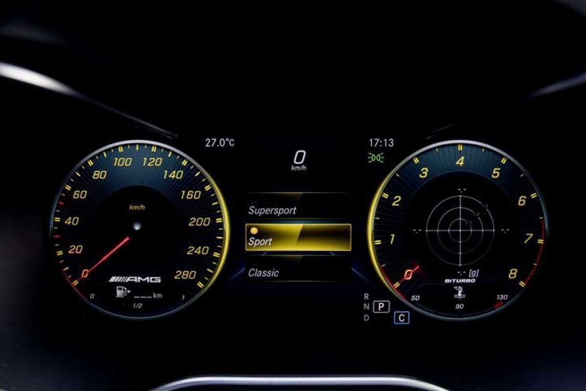 Mercedes-AMG C43 Coupe, instrument display