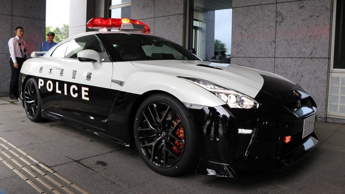 japan Nissan GT-R police car