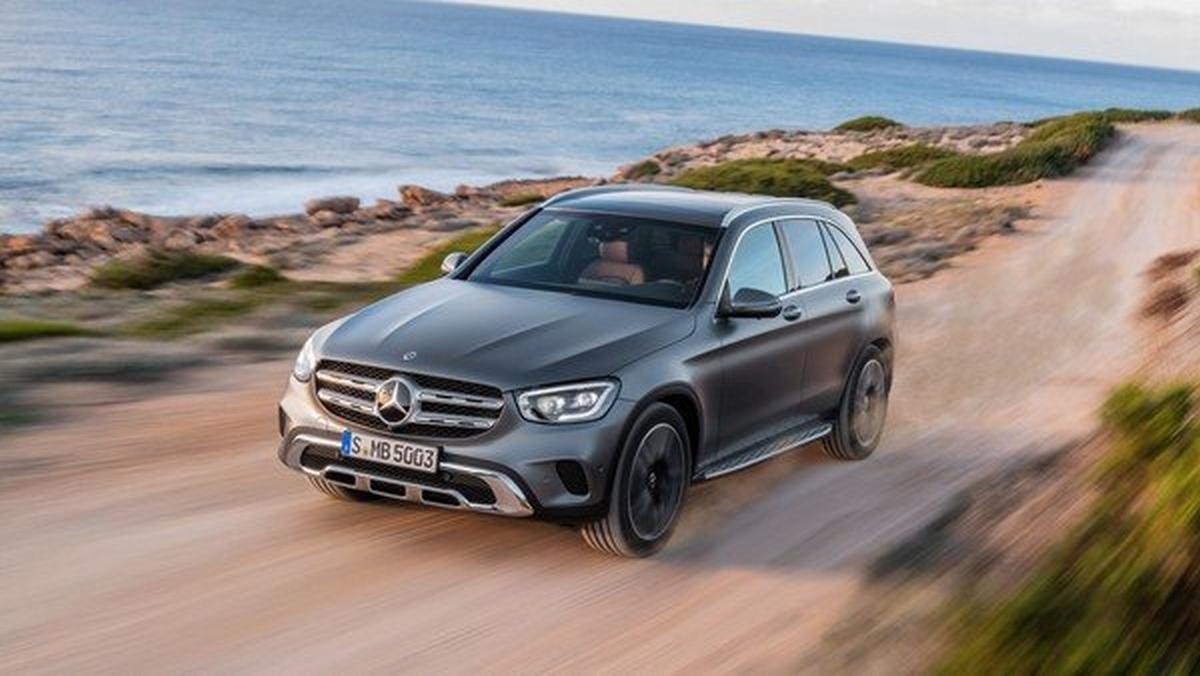 2019 Mercesdes-Bens GLC facelift in action