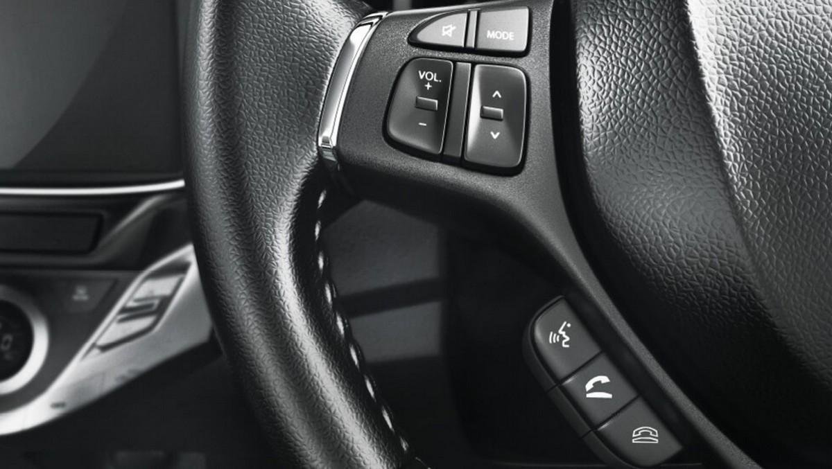 2021 maruti baleno interior steering wheel