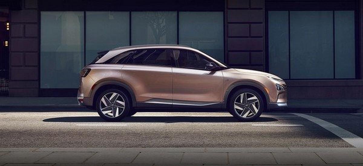 hyundai nexo side profile