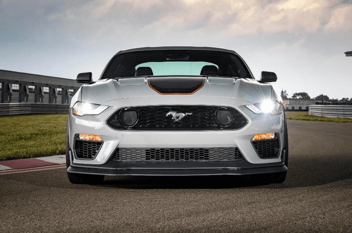 Front-fascia-of-Ford-Mustang