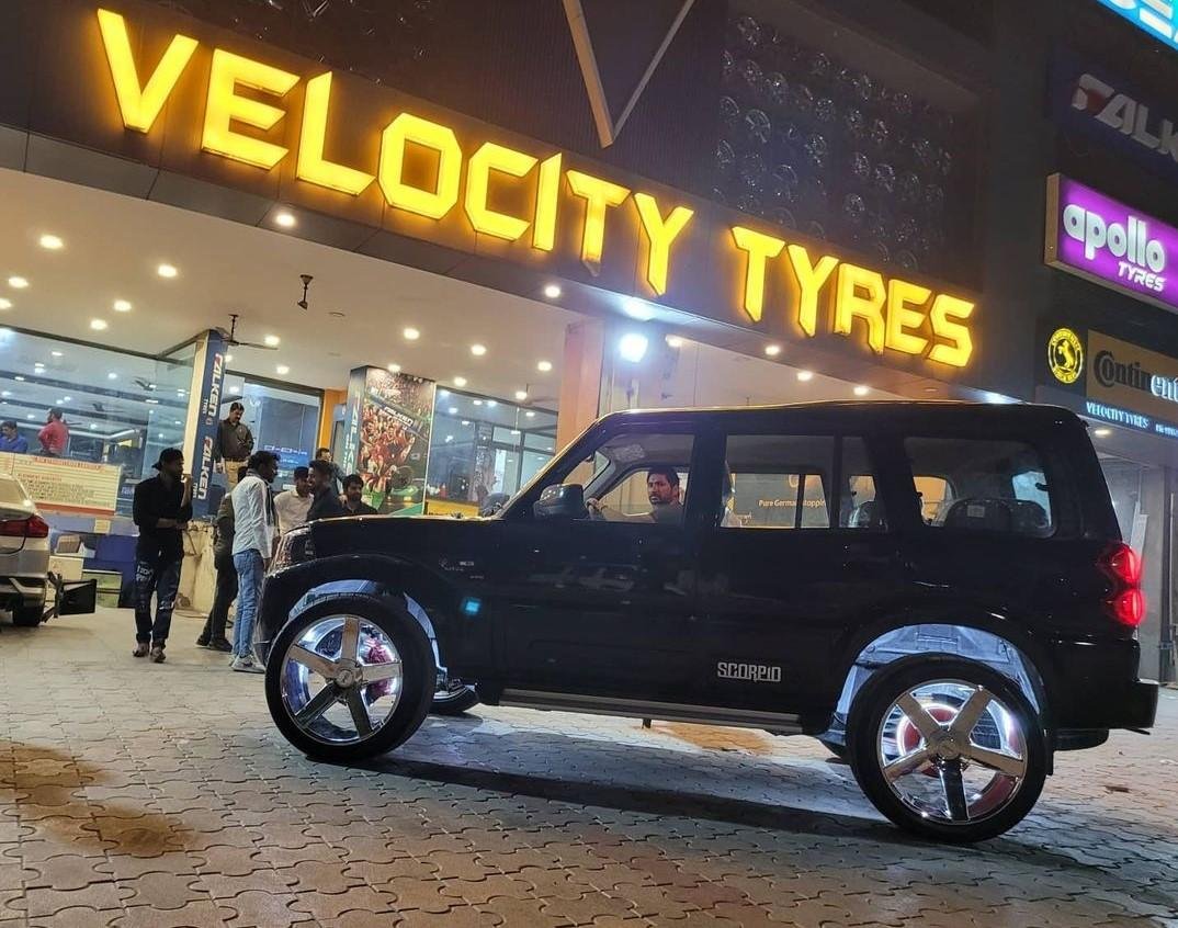 Check Out This Mahindra Scorpio With Huge 22-Inch Rims