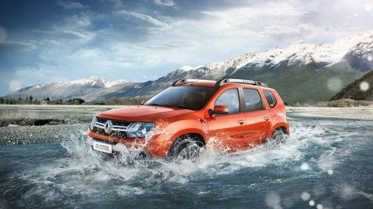 Renault Duster off-road orange color