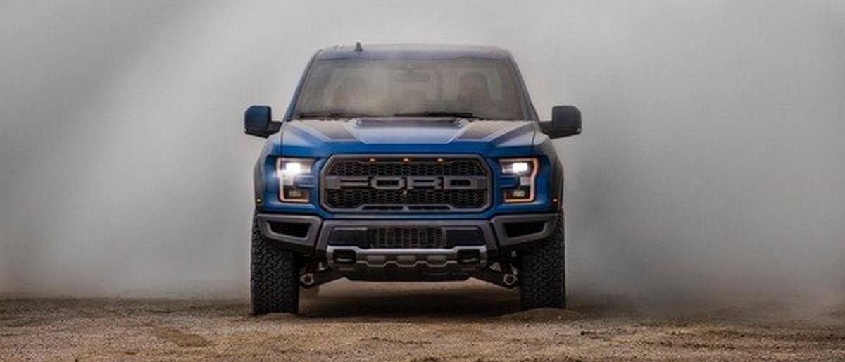Ford F-150 Raptor front look